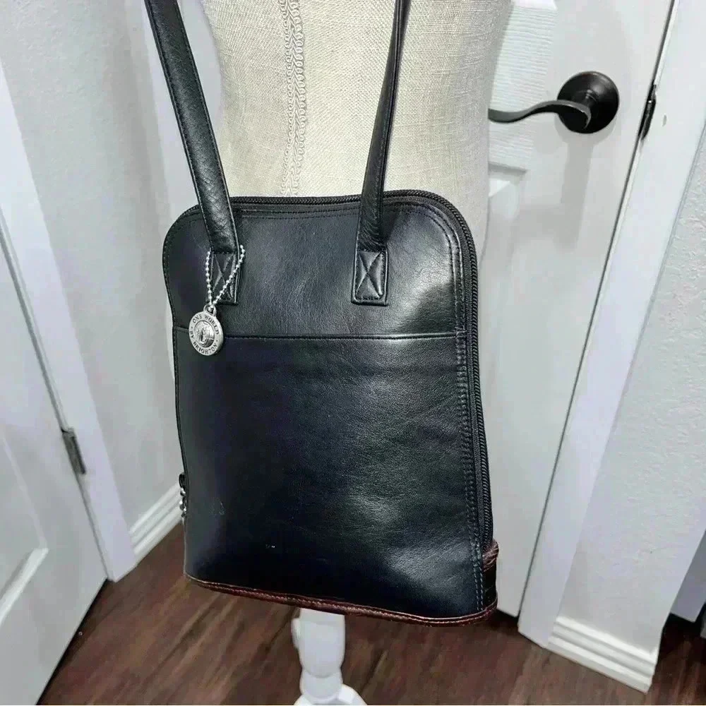 Brighton vintage one world shoulder bag In awesome condition